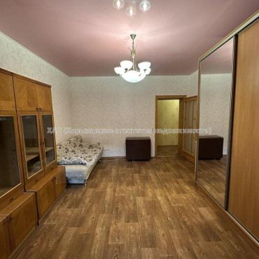 Продам квартиру, Библика ул. , 2  ком., 51.80 м², косметический ремонт 