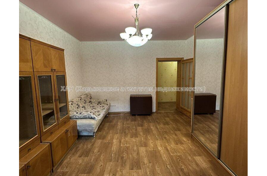 Продам квартиру, Библика ул. , 2  ком., 51.80 м², косметический ремонт 