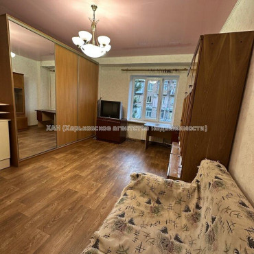 Продам квартиру, Библика ул. , 2  ком., 51.80 м², косметический ремонт 