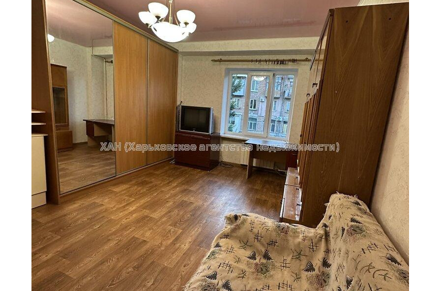 Продам квартиру, Библика ул. , 2  ком., 51.80 м², косметический ремонт 
