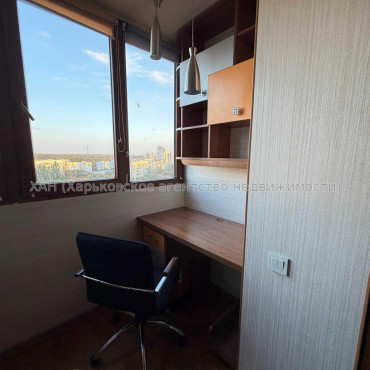Продам квартиру, Победы просп. , 3  ком., 65.40 м², косметический ремонт 