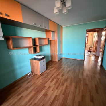 Продам квартиру, Победы просп. , 3  ком., 65.40 м², косметический ремонт 