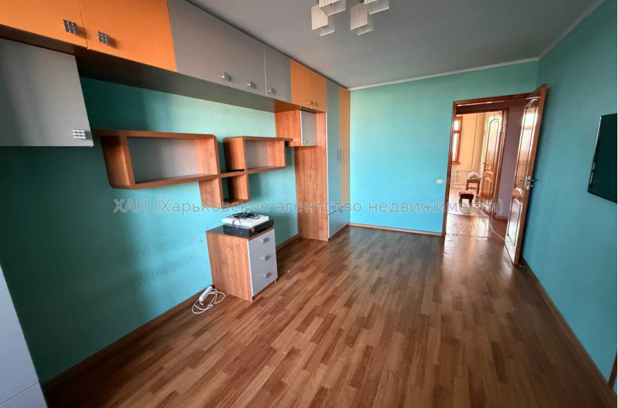 Продам квартиру, Победы просп. , 3  ком., 65.40 м², косметический ремонт 
