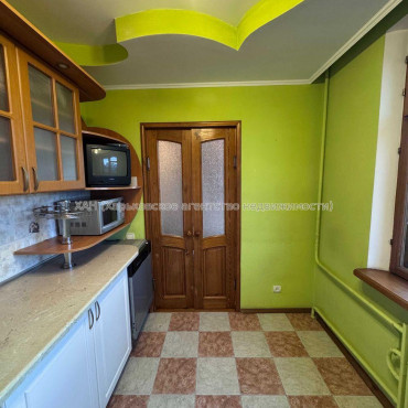 Продам квартиру, Победы просп. , 3  ком., 65.40 м², косметический ремонт 