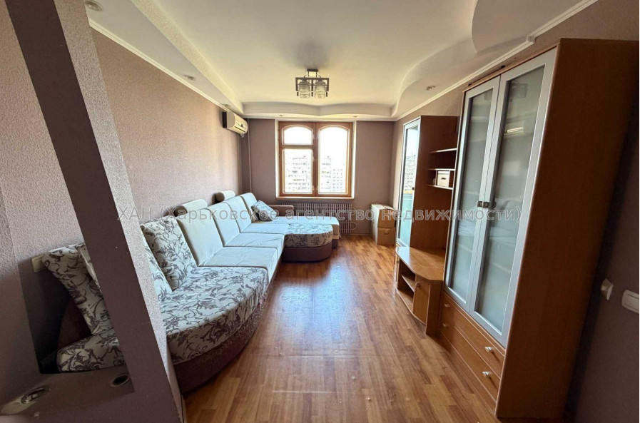 Продам квартиру, Победы просп. , 3  ком., 65.40 м², косметический ремонт 