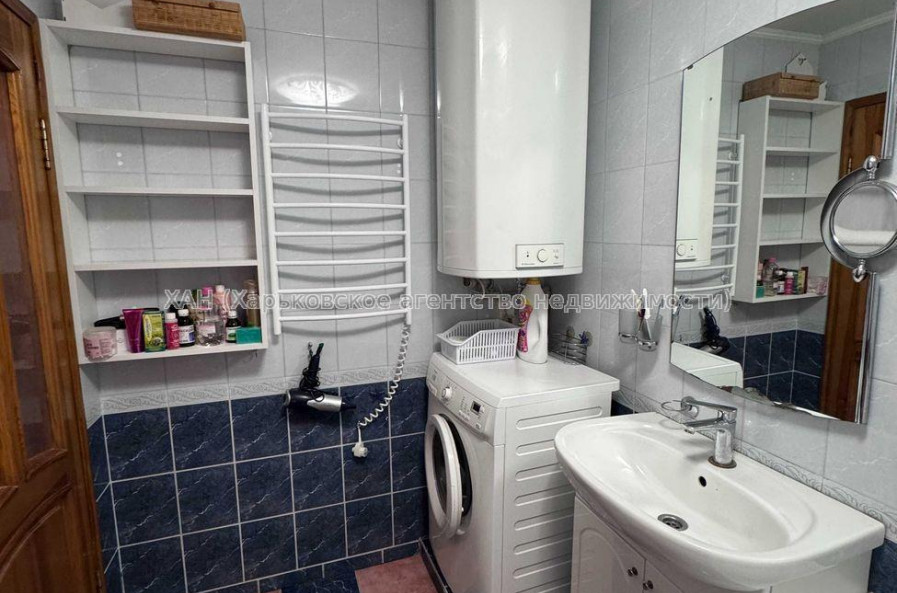 Продам квартиру, Победы просп. , 3  ком., 65.40 м², косметический ремонт 