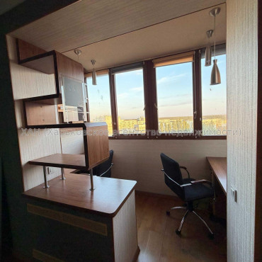 Продам квартиру, Победы просп. , 3  ком., 65.40 м², косметический ремонт 