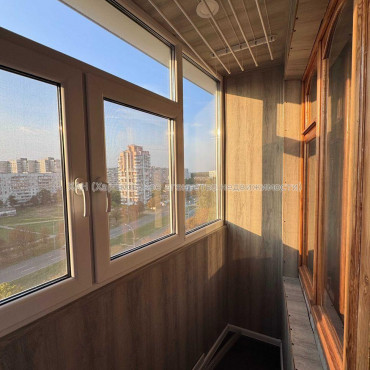 Продам квартиру, Победы просп. , 3  ком., 65.40 м², косметический ремонт 
