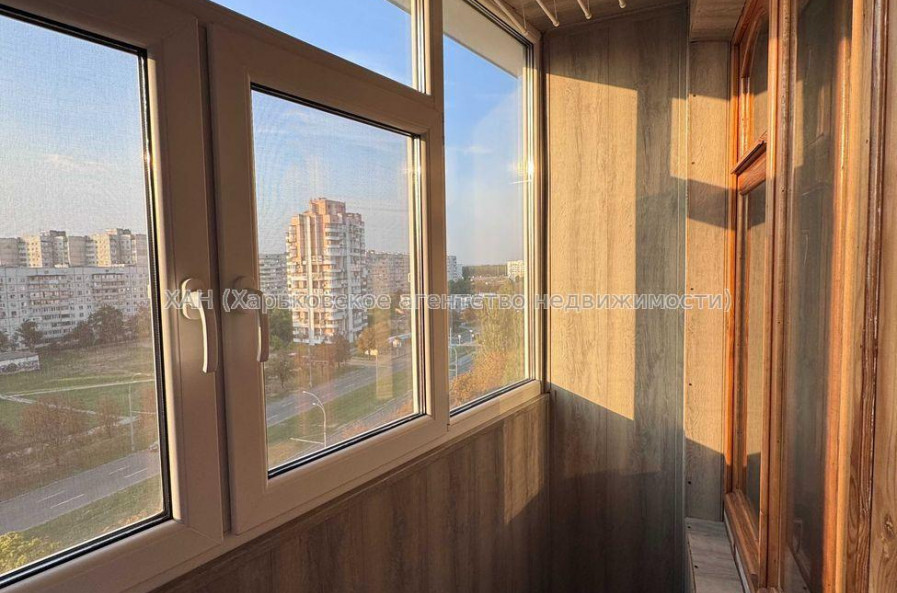 Продам квартиру, Победы просп. , 3  ком., 65.40 м², косметический ремонт 