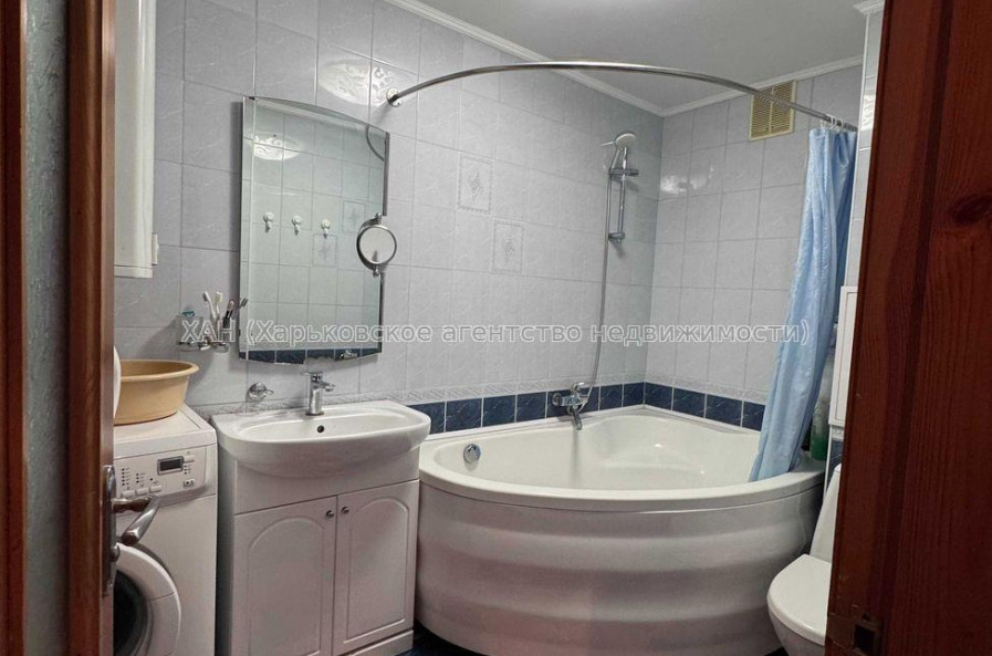 Продам квартиру, Победы просп. , 3  ком., 65.40 м², косметический ремонт 