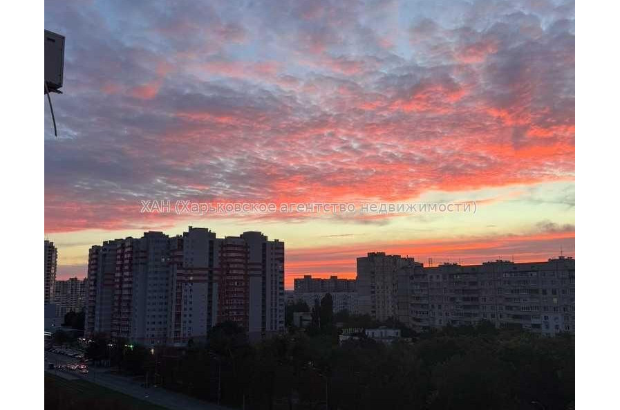 Продам квартиру, Победы просп. , 3  ком., 65.40 м², косметический ремонт 
