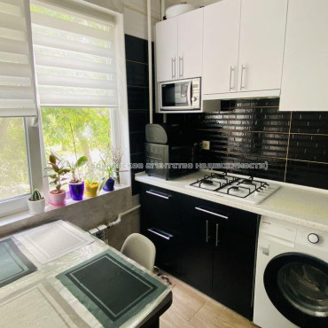 Продам квартиру, 1 кім., 39 м², капитальный ремонт 