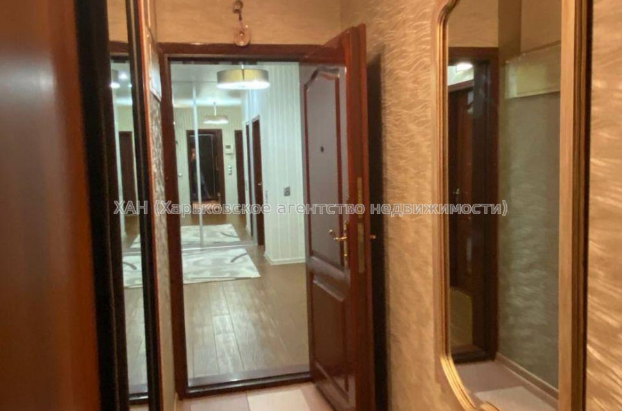 Продам квартиру, Победы просп. , 1 кім., 83 м², евроремонт 