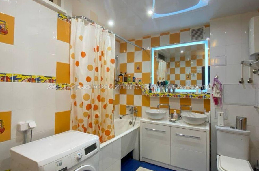 Продам квартиру, Победы просп. , 1 кім., 83 м², евроремонт 