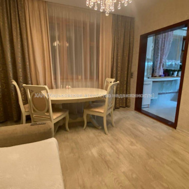 Продам квартиру, Победы просп. , 1 кім., 83 м², евроремонт 
