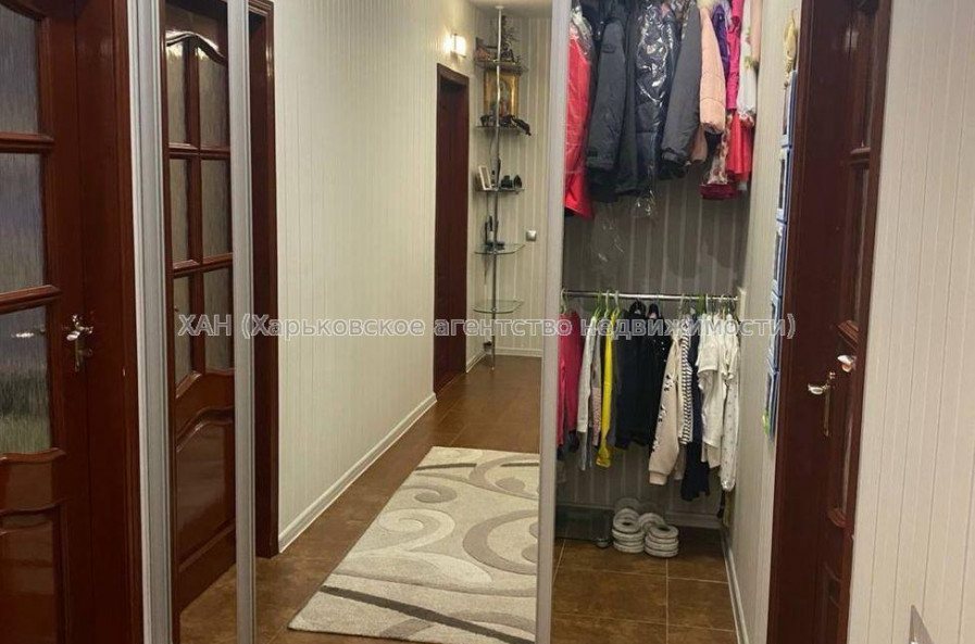 Продам квартиру, Победы просп. , 1 кім., 83 м², евроремонт 