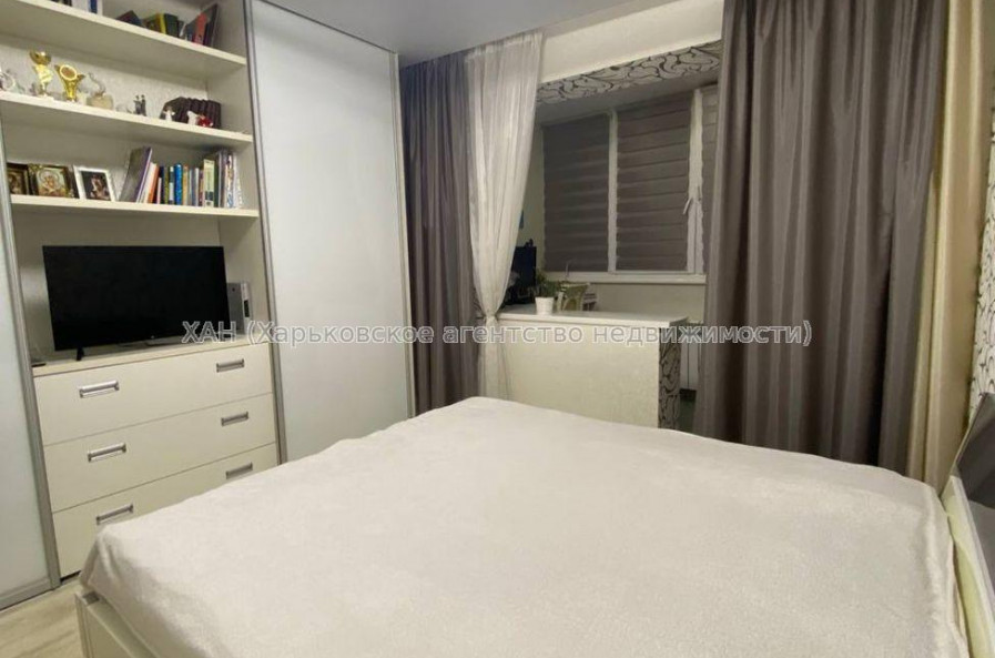 Продам квартиру, Победы просп. , 1 кім., 83 м², евроремонт 