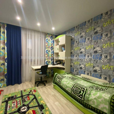 Продам квартиру, Победы просп. , 1 кім., 83 м², евроремонт 