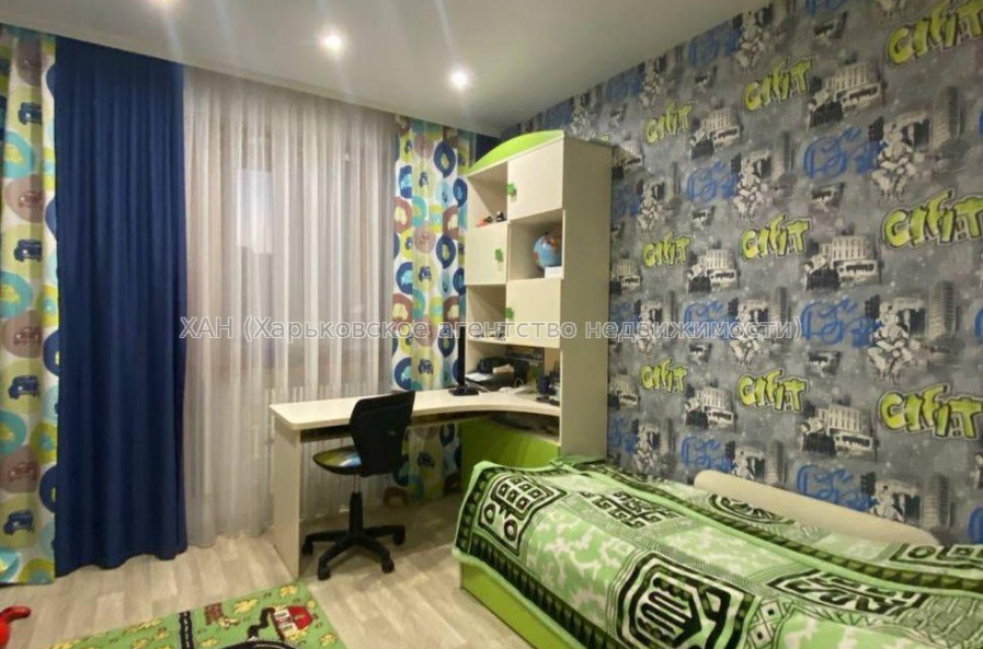 Продам квартиру, Победы просп. , 1 кім., 83 м², евроремонт 