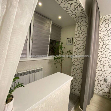 Продам квартиру, Победы просп. , 1 кім., 83 м², евроремонт 