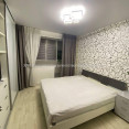 Продам квартиру, Победы просп. , 1 кім., 83 м², евроремонт 