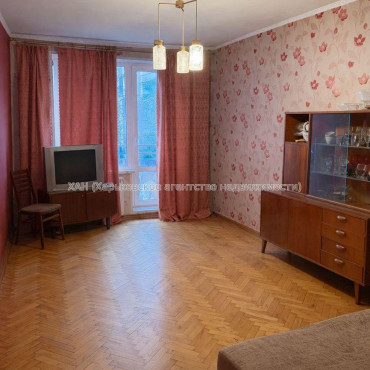 Продам квартиру, Академика Павлова ул. , 3  ком., 63 м², косметический ремонт 