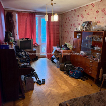 Продам квартиру, Академика Павлова ул. , 3  ком., 63 м², косметический ремонт 