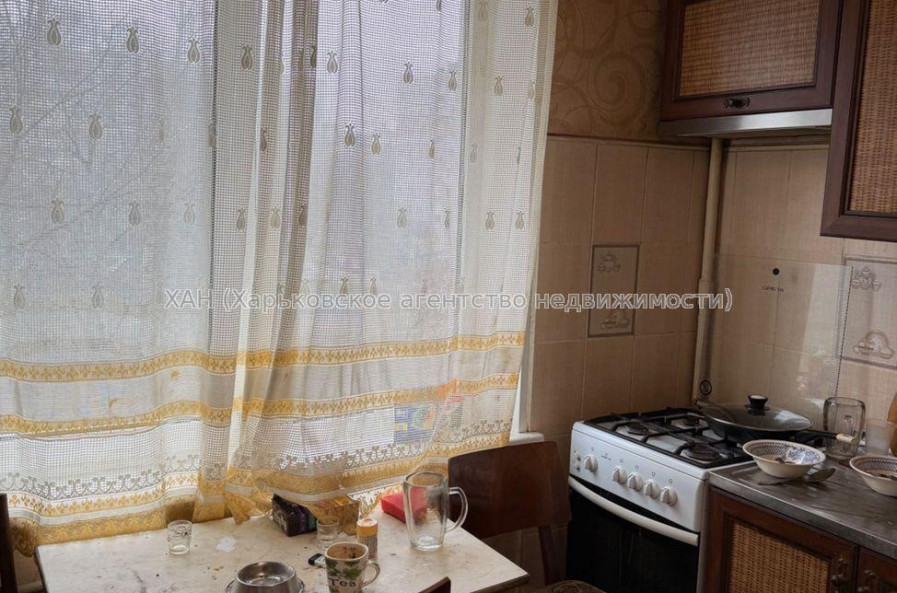 Продам квартиру, Академика Павлова ул. , 3  ком., 63 м², косметический ремонт 