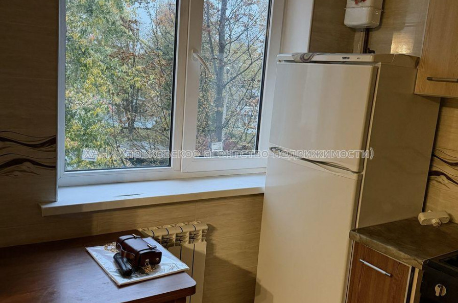 Продам квартиру, Тракторостроителей просп. , 2 кім., 45 м², капитальный ремонт 