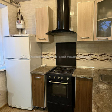 Продам квартиру, Тракторостроителей просп. , 2 кім., 45 м², капитальный ремонт 