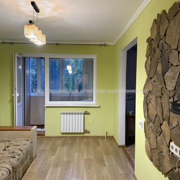 Продам квартиру, Тракторостроителей просп. , 2 кім., 45 м², капитальный ремонт 