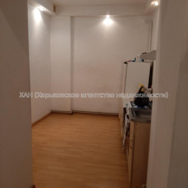 Продам квартиру, Малиновского ул. , 2  ком., 44 м², капитальный ремонт