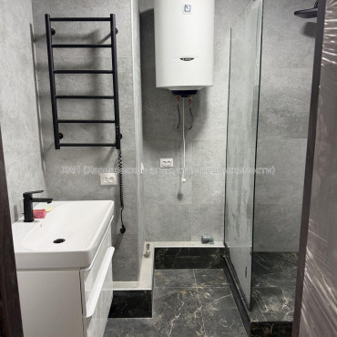 Продам квартиру, Юрия Паращука ул. , 2  ком., 46 м², авторский дизайн 