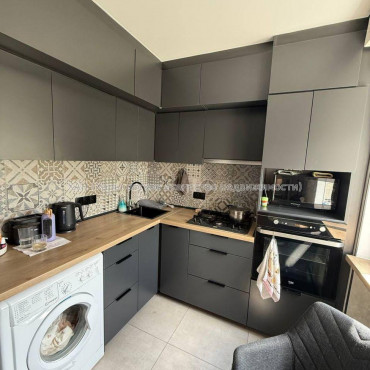 Продам квартиру, Героев Харькова просп. , 1  ком., 33 м², авторский дизайн 