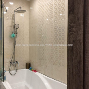 Продам квартиру, Дача 55 ул. , 2  ком., 50 м², авторский дизайн 
