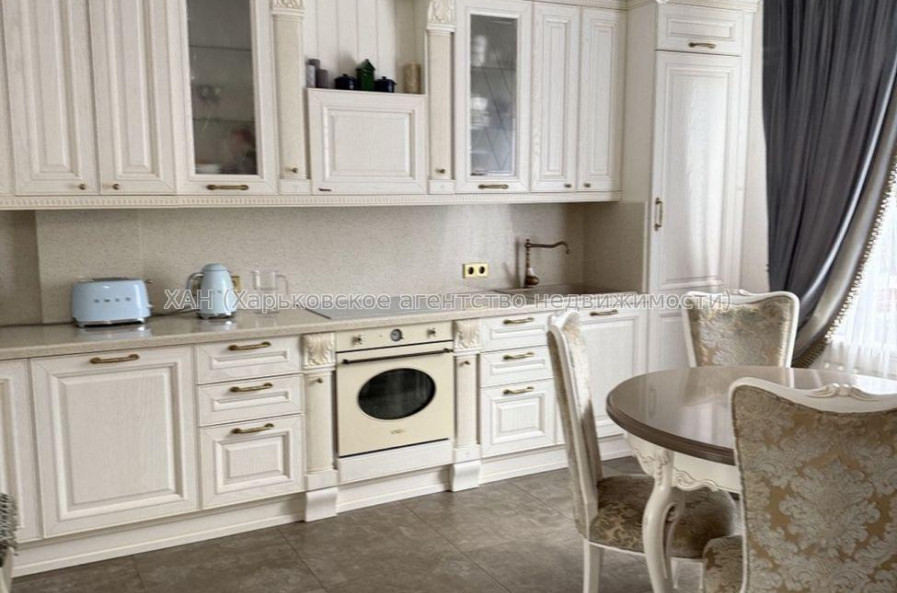 Продам дом, 194.90 м², 5 сот., авторский дизайн 
