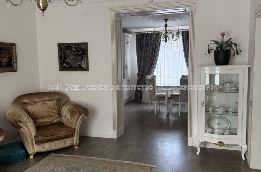 Продам дом, 194.90 м², 5 сот., авторский дизайн 