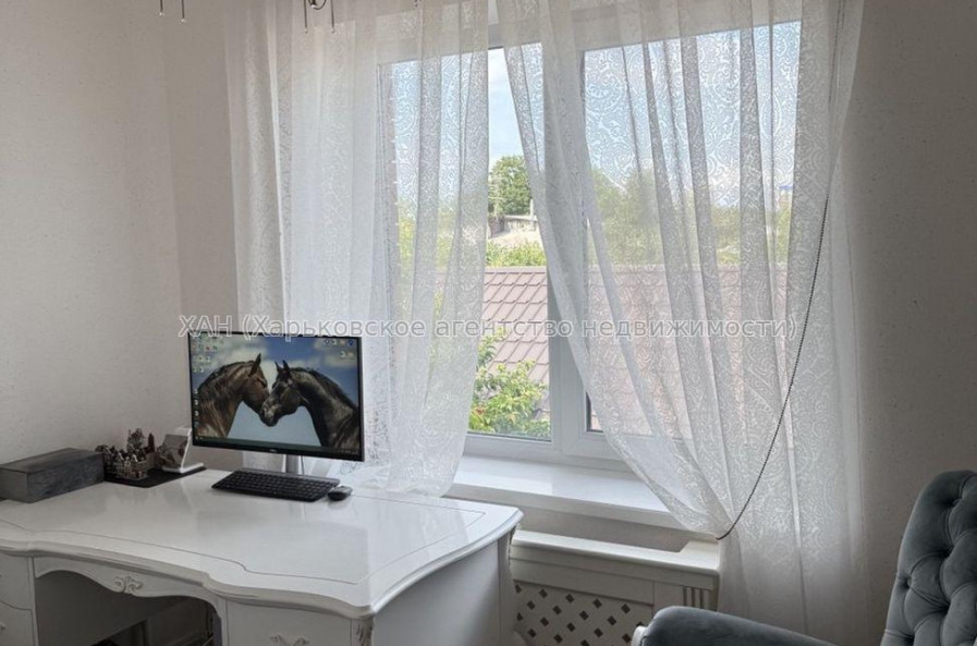 Продам дом, 194.90 м², 5 сот., авторский дизайн 