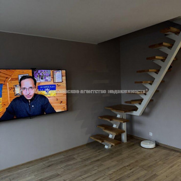 Продам дом, Льва Ландау просп. , 100 м², 3 сот., капитальный ремонт 