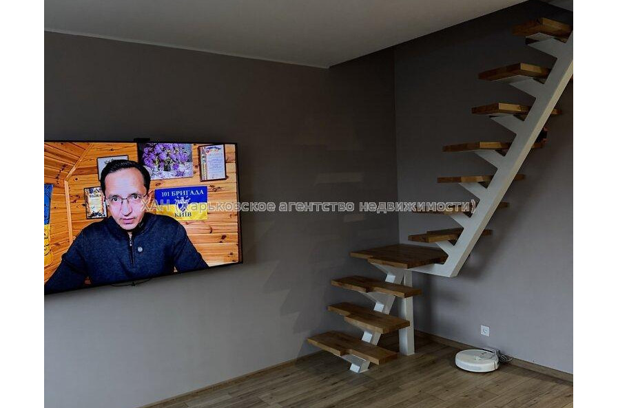 Продам дом, Льва Ландау просп. , 100 м², 3 сот., капитальный ремонт 