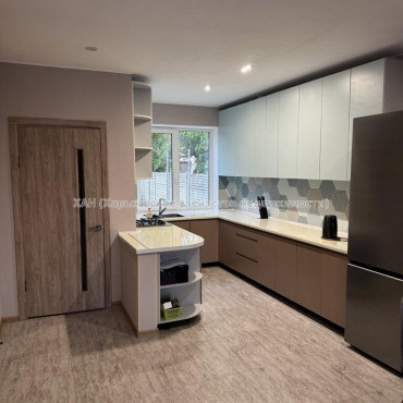 Продам дом, Льва Ландау просп. , 100 м², 3 сот., капитальный ремонт 