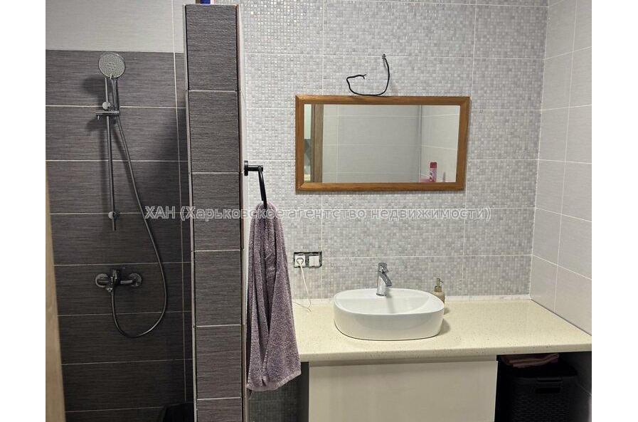Продам дом, Льва Ландау просп. , 100 м², 3 сот., капитальный ремонт 