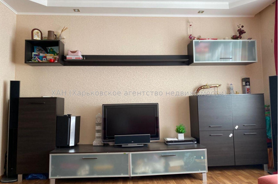 Продам квартиру, Непокоренных ул. , 2  ком., 46.80 м², евроремонт 