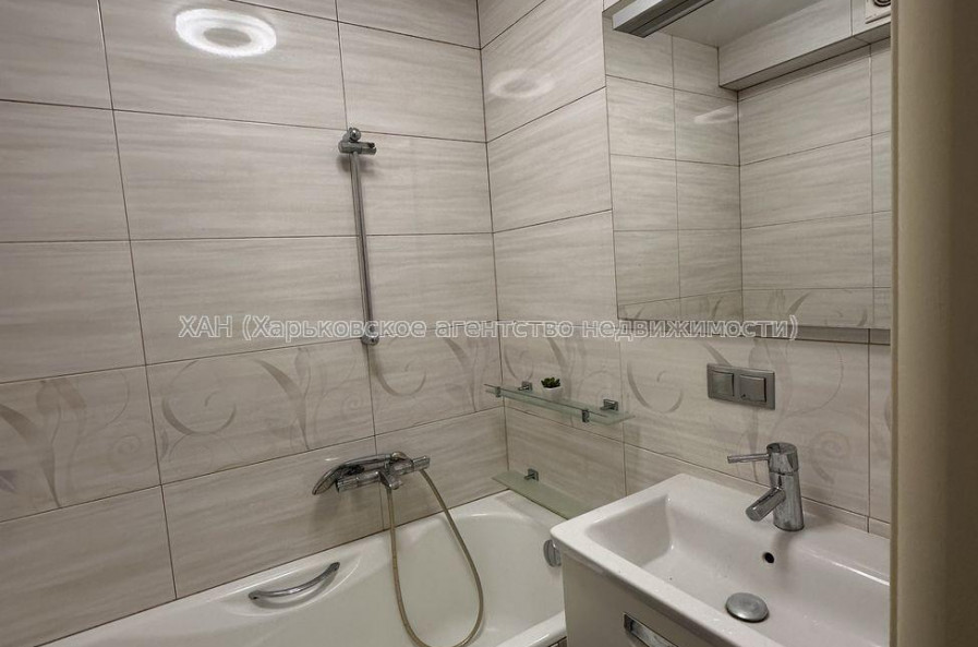 Продам квартиру, Клочковская ул. , 3 кім., 69.70 м², евроремонт 