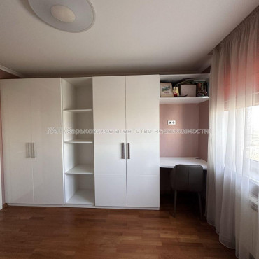 Продам квартиру, Клочковская ул. , 3 кім., 69.70 м², евроремонт 