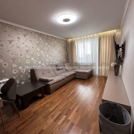 Продам квартиру, Клочковская ул. , 3 кім., 69.70 м², евроремонт