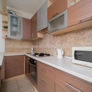 Сдам квартиру, Григория Сковороды ул. , 67 , 2  ком., 70 м², капитальный ремонт 