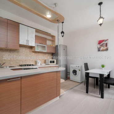 Сдам квартиру, Григория Сковороды ул. , 67 , 2  ком., 70 м², капитальный ремонт 