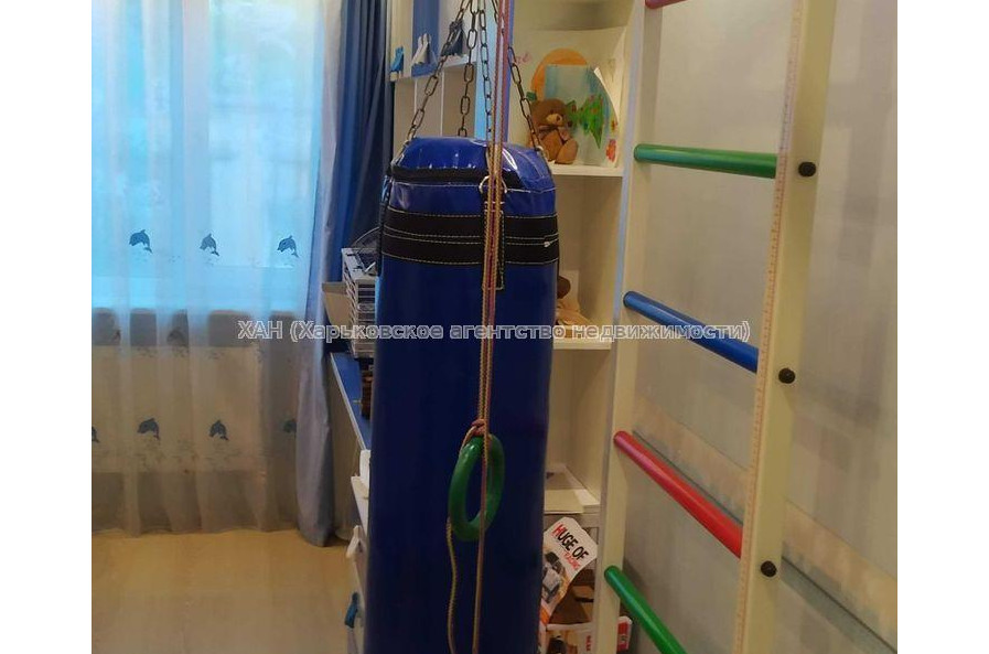 Продам квартиру, 23 Августа ул. , 2  ком., 47 м², евроремонт 