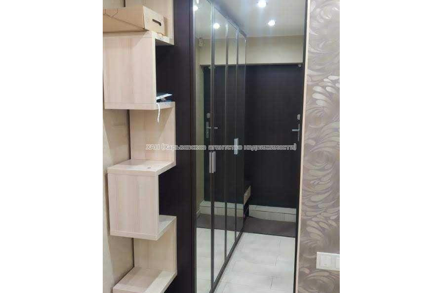Продам квартиру, 23 Августа ул. , 2  ком., 47 м², евроремонт 